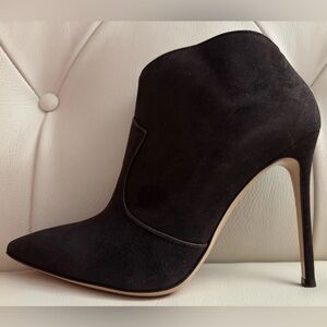 Brand New Authentic Gianvito Rossi Milano Women's Brown Stiletto Ankle Boots
